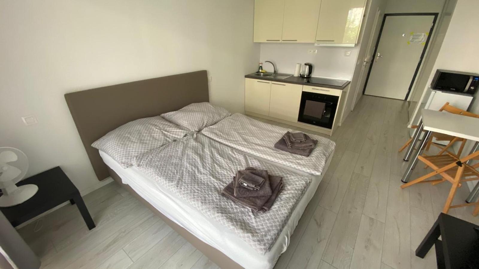 1 Room Apartment With Terrace, Slnecnice Bratislava Exterior photo